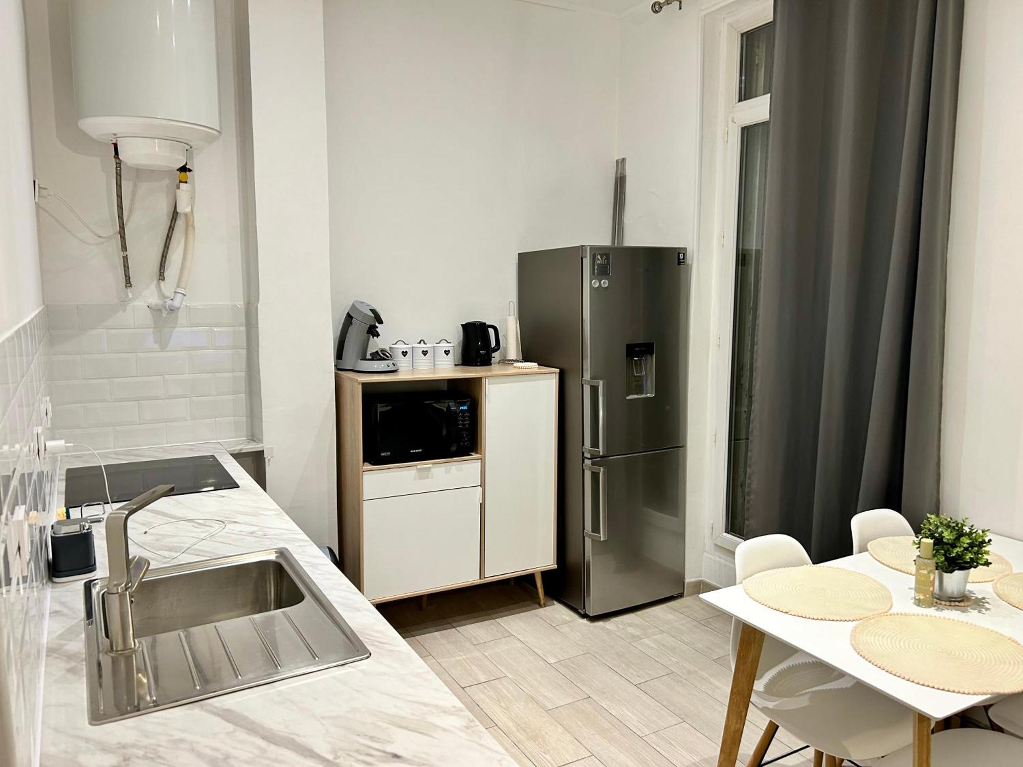 Lumineux 2 Pieces - Centre-Ville Climatise - Netflix Prime Canal - Bien Place Marseille Luaran gambar