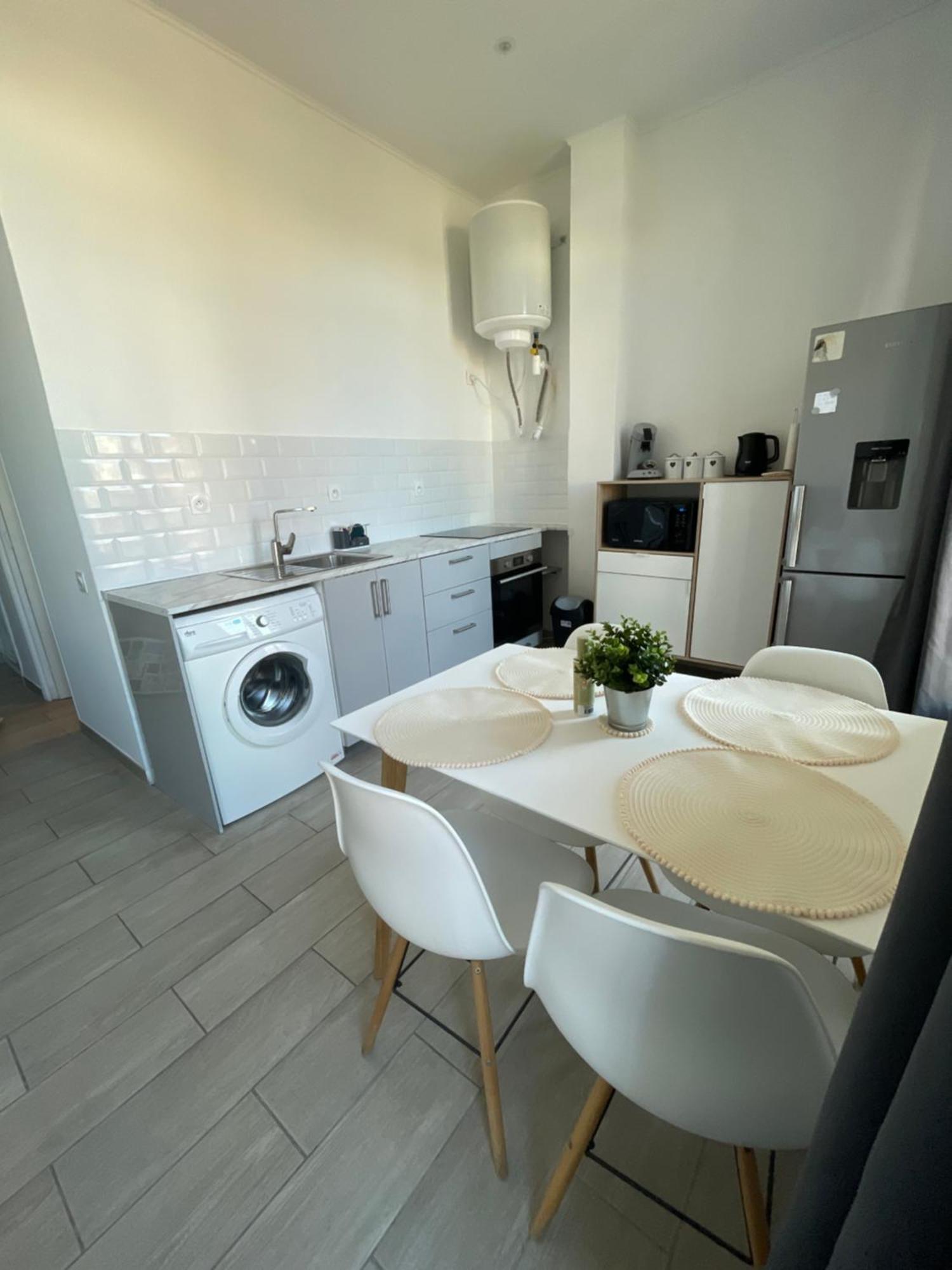 Lumineux 2 Pieces - Centre-Ville Climatise - Netflix Prime Canal - Bien Place Marseille Luaran gambar